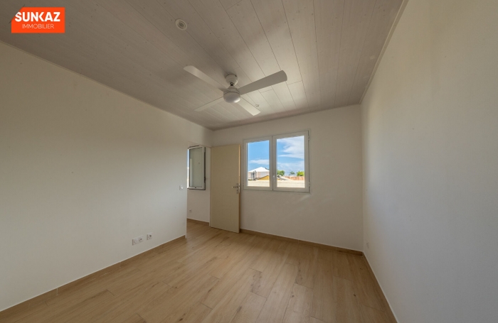 Location Appartement 80m&sup2; 4 pi&egrave;ces Saint-Pierre