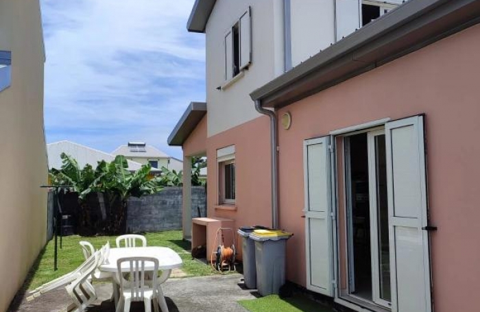 Vente Maison 95.09m&sup2; 4 pièces Sainte Suzanne