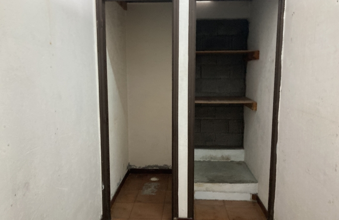 &Agrave; LOUER LOCAL TAMPON