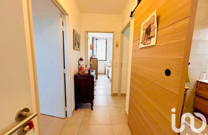 Vente Appartement 66m&sup2; 3 pièces Saint Gilles Les Hauts