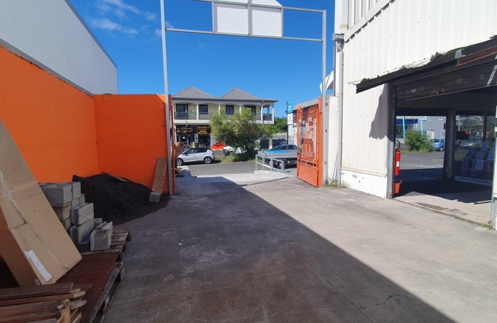 Location Local commercial 646m&sup2; 2 pièces Saint Andr&eacute;