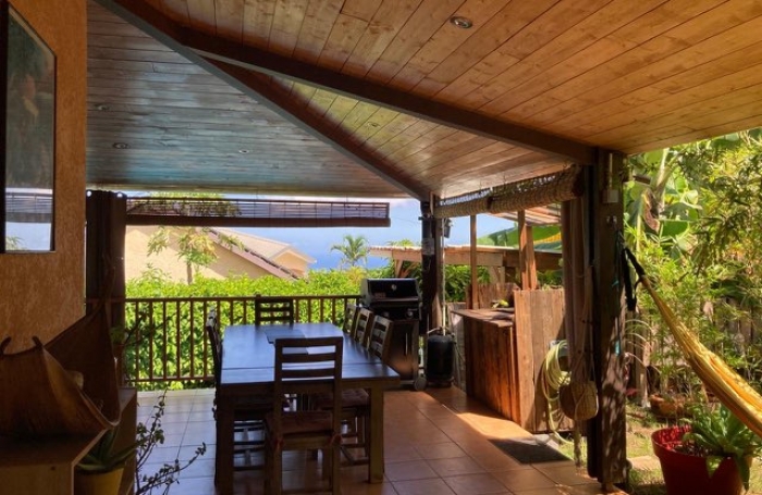 &Agrave; vendre &agrave; La plaine Saint-Paul : maison avec varangue, piscine, 4 chambres