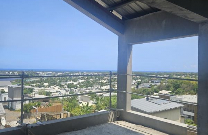 Vente Appartement 88m&sup2; 4 pièces Etang-Sale