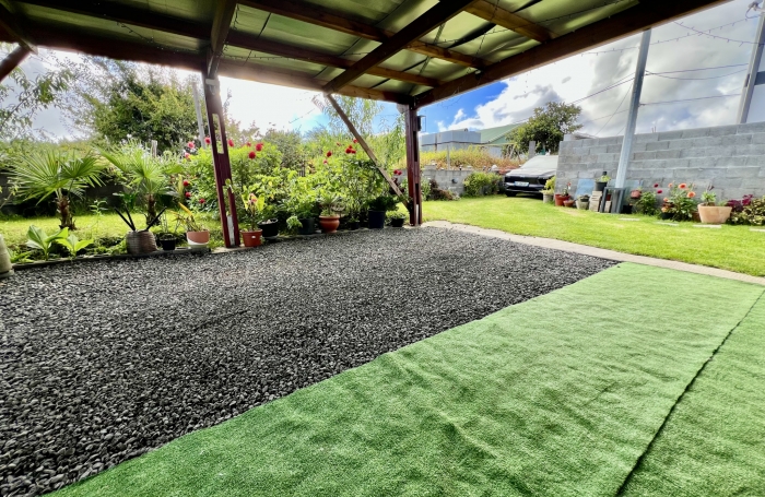 PLAINE DES CAFRES 97418 - COQUETTE VILLA F4 LUMINEUSE - TERRAIN PLAT - CADRE CHAMPETRE