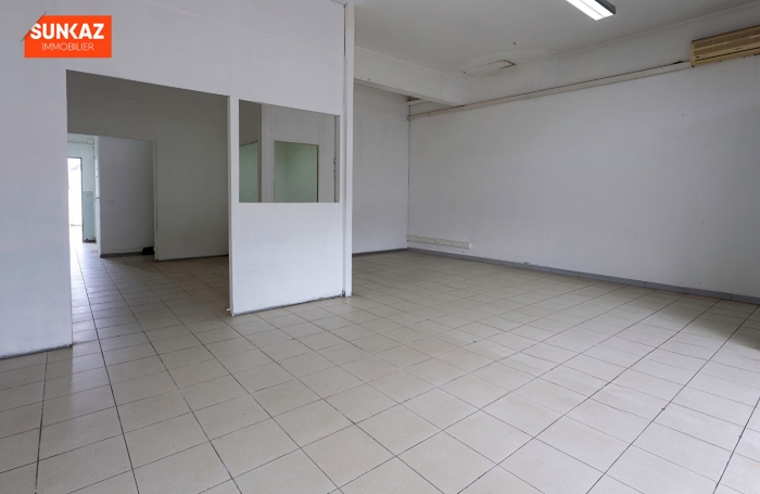 Location Local commercial 65m&sup2; Le Port