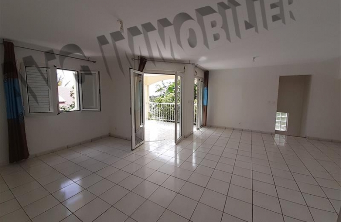 Vente Maison 100m&sup2; 4 pi&egrave;ces Rivi&egrave;re Saint Louis