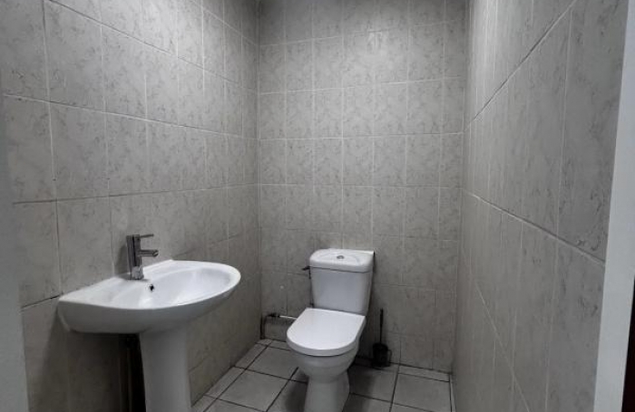 Location Bureaux 80m&sup2; 4 pièces Saint-Pierre