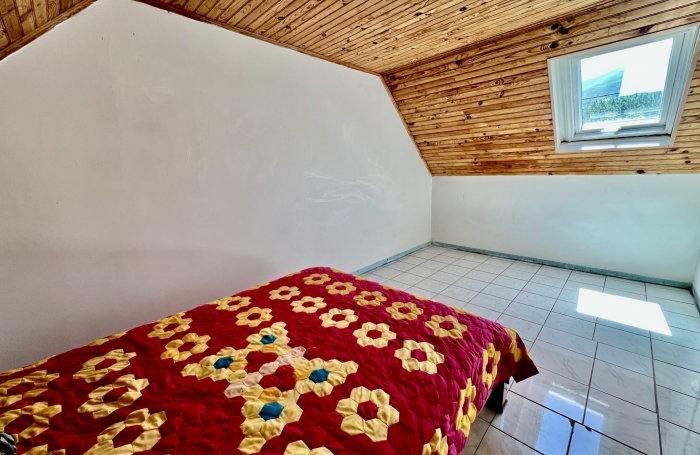 SAINT PHILIPPE 97442 - VILLA A ETAGE - BEAUX VOLUMES - PROCHE ECOLES ET COMMODITES