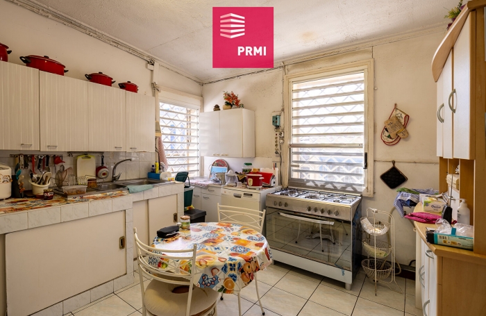 Vente Local commercial 143.22m&sup2; 6 pi&egrave;ces Saint Denis