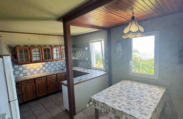 Vente Maison 246m&sup2; 6 pièces Saint-Leu