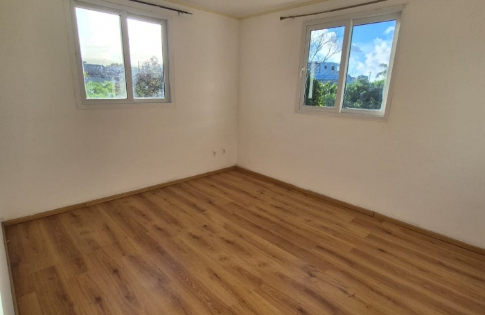 Appartement T6 Duplex &agrave; Sainte-Suzanne