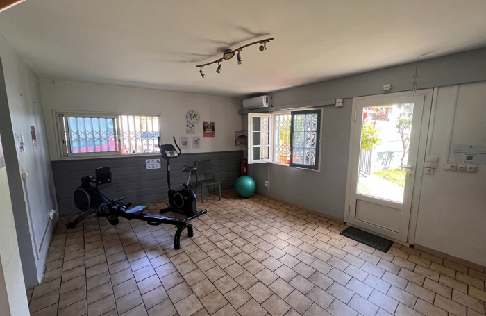 Vente Divers 143.65m&sup2; Saint-Pierre