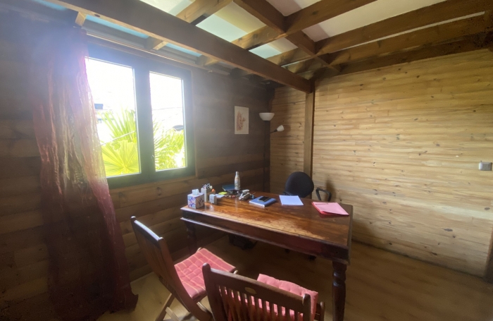 &Agrave; LOUER LOCAL - SAINT-PIERRE