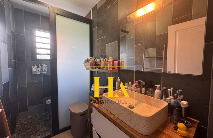 Vente Immeuble 129m&sup2; 3 pi&egrave;ces L'Entre Deux