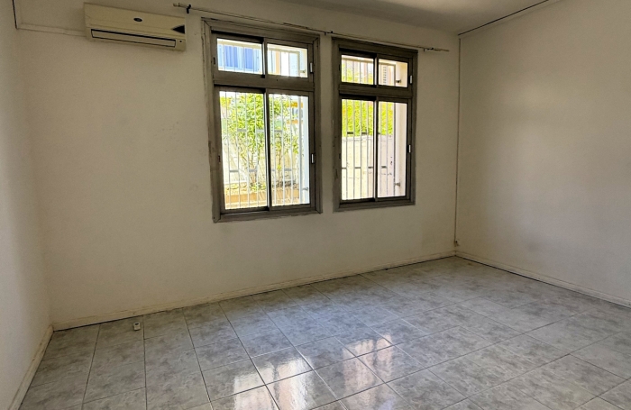 Maison Satec 150 m2 centre ville Saint Denis secteur Saint Jacques