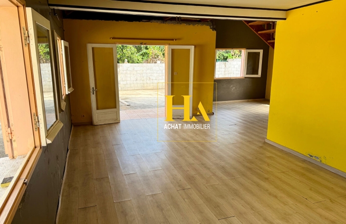 Vente Maison 95m&sup2; 5 pi&egrave;ces Rivi&egrave;re Saint Louis