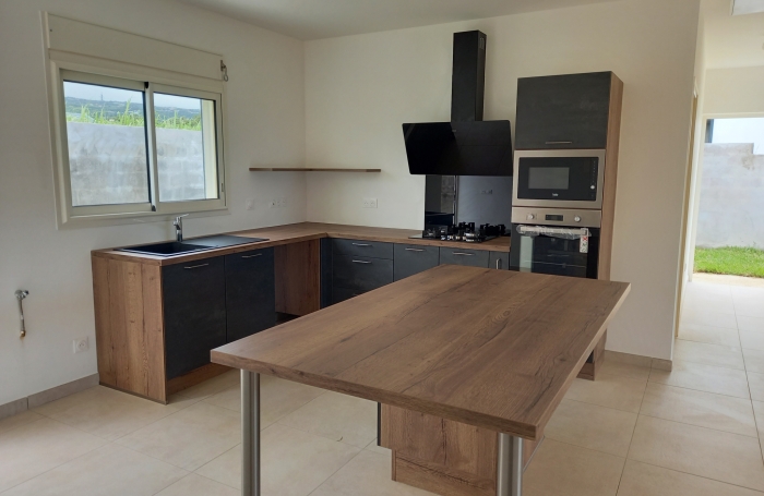 Villa T4 r&eacute;cente &agrave; Ste Suzanne