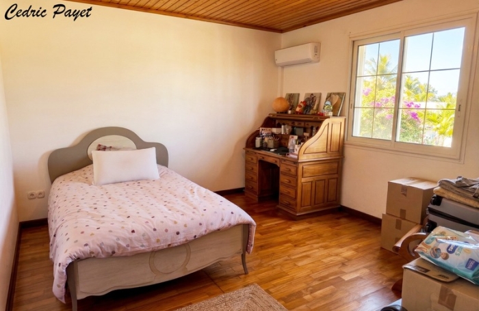 Vente Maison 225m&sup2; 7 pièces Etang-Sale
