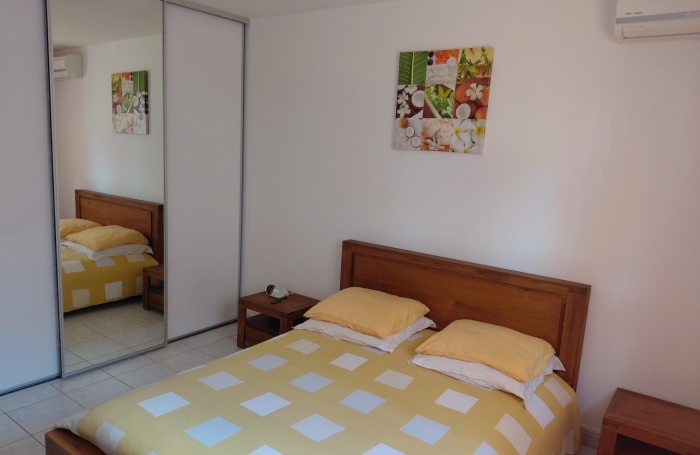 ST MARIE LA convenance maison F4  piscine , garage et atelier.