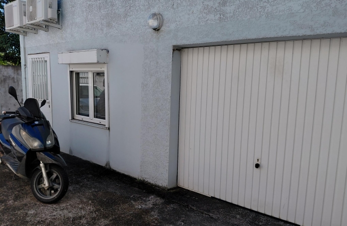 ST MARIE LA convenance maison F4  piscine , garage et atelier.