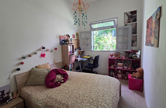 Vente Maison 112.64m&sup2; 6 pi&egrave;ces Saint Denis