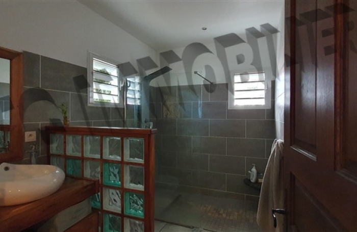 Location Maison 100m&sup2; 4 pi&egrave;ces Rivi&egrave;re Saint Louis