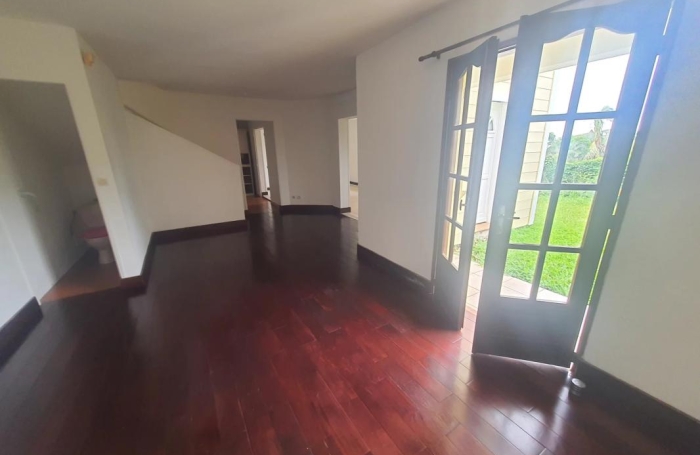 Location Maison 180m&sup2; 6 pièces Sainte Clotilde
