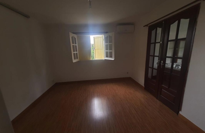 Location Maison 180m&sup2; 6 pièces Sainte Clotilde