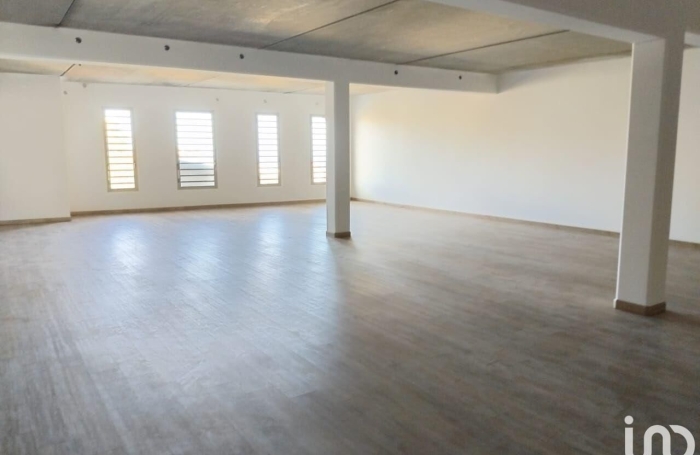 Location Local commercial 131m&sup2; Saint Paul