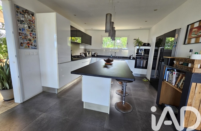 Vente Maison 141m&sup2; 5 pièces Saint Gilles les Bains