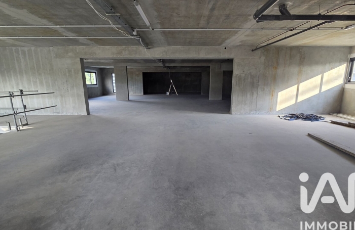 Vente Immeuble 1040m&sup2; Etang-Sale