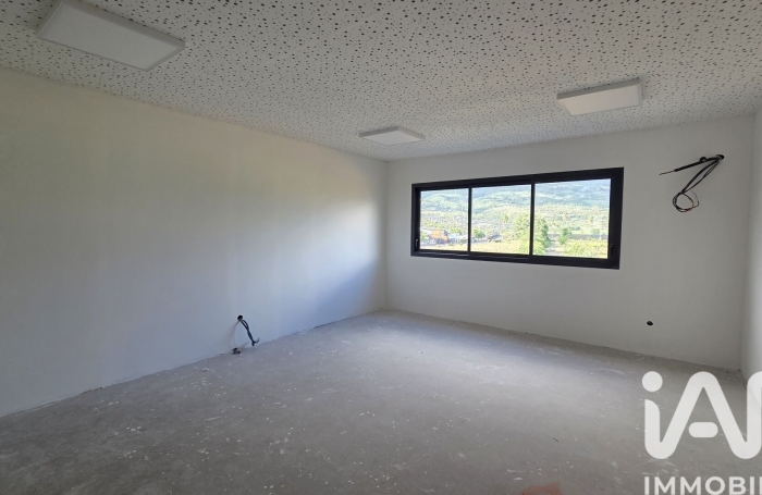 Vente Immeuble 1040m&sup2; Etang-Sale