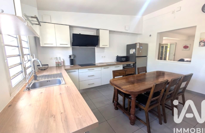 Location Maison 120m&sup2; 5 pièces Saint Gilles les Bains