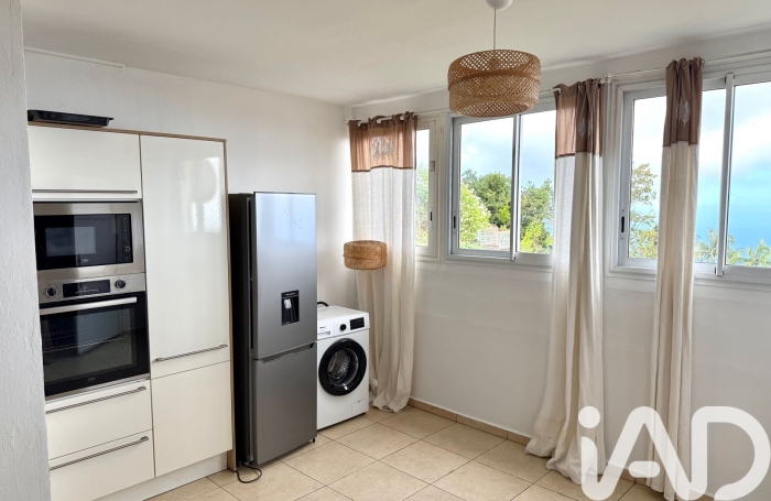 Vente Appartement 82m&sup2; 4 pièces Trois Bassins