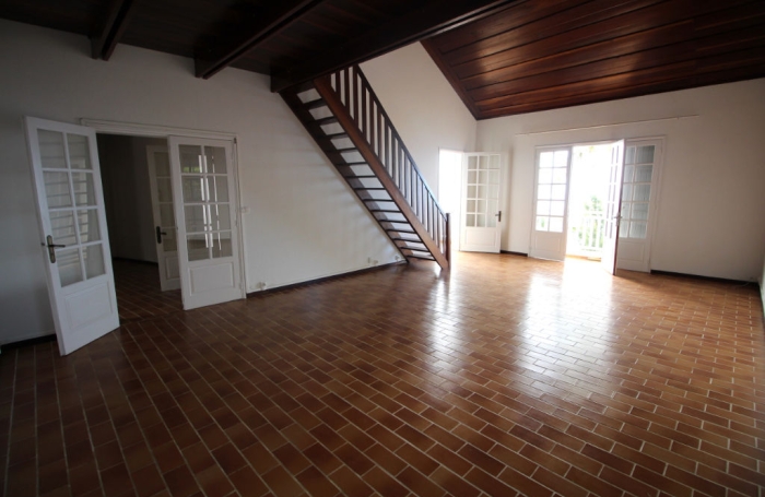 Location Maison 168m&sup2; 6 pi&egrave;ces La Montagne