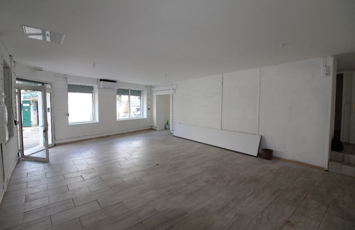 Location Local commercial 108.48m&sup2; 2 pi&egrave;ces Saint Denis