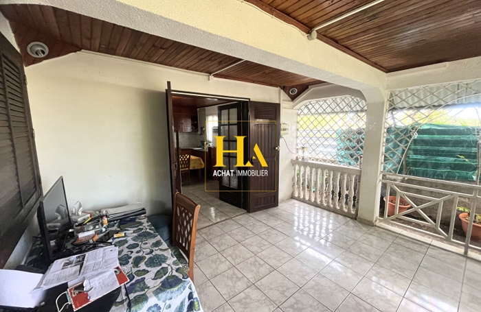 Vente Maison 93m&sup2; 8 pi&egrave;ces Etang-Sale