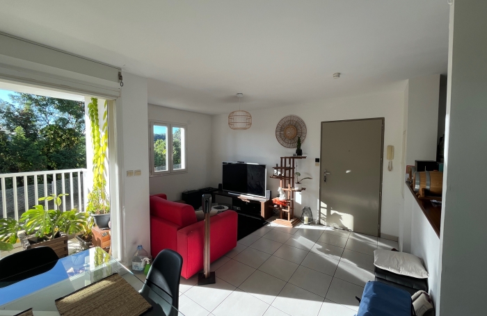 Beau T2 meubl&eacute; 50 m2 La Grande Mont&eacute;e bas des rampes
