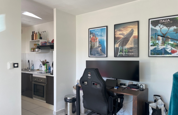 Beau T2 meubl&eacute; 50 m2 La Grande Mont&eacute;e bas des rampes