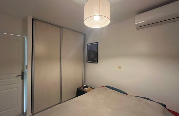 Beau T2 meubl&eacute; 50 m2 La Grande Mont&eacute;e bas des rampes