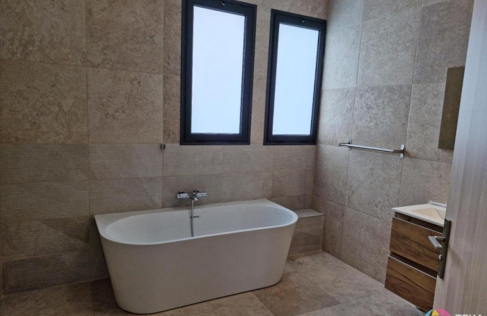 Location Maison 129m&sup2; 4 pièces Sainte Clotilde