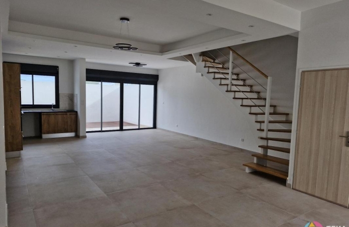 Location Maison 129m&sup2; 4 pièces Sainte Clotilde