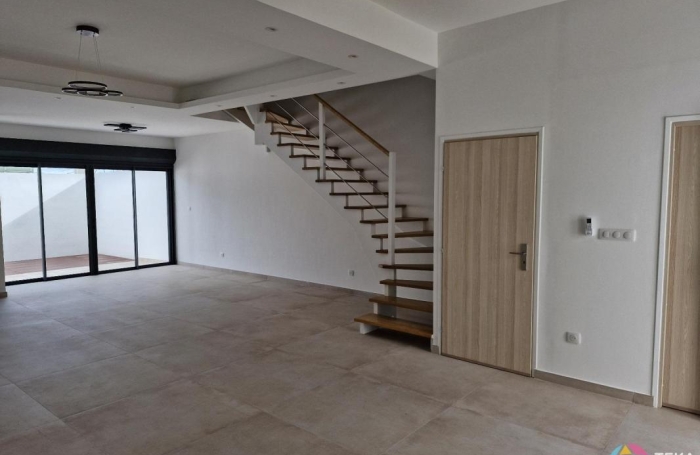 Location Maison 129m&sup2; 4 pièces Sainte Clotilde