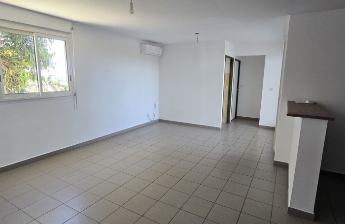 Location Appartement 50m&sup2; 2 pièces Saint-Pierre