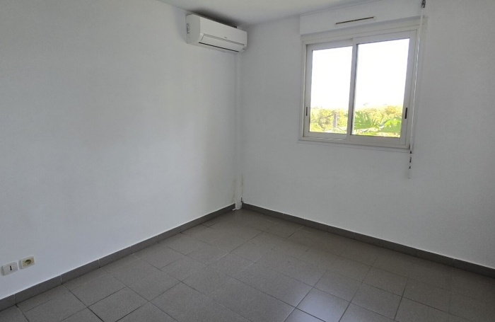 Location Appartement 50m&sup2; 2 pièces Saint-Pierre