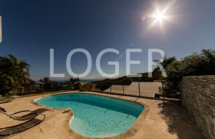 Location Maison 118m&sup2; 5 pi&egrave;ces La Possession