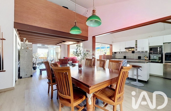 Vente Maison 150m&sup2; 5 pièces Saint Gilles les Bains