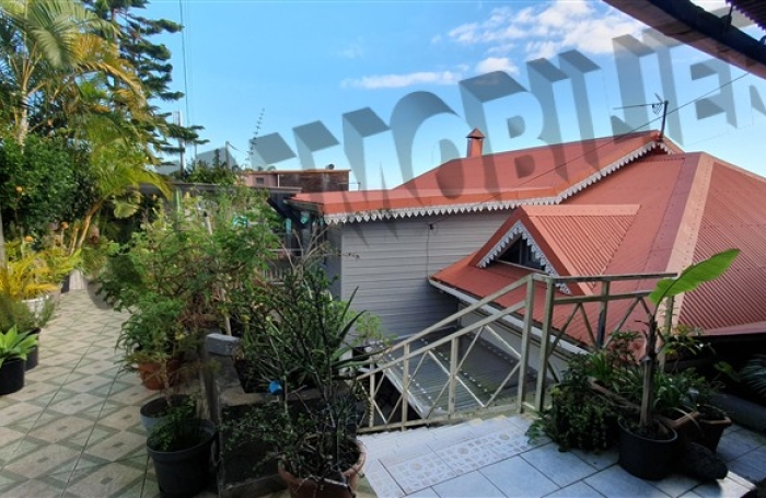 Vente Appartement 215m&sup2; 5 pi&egrave;ces La Chaloupe Saint Leu