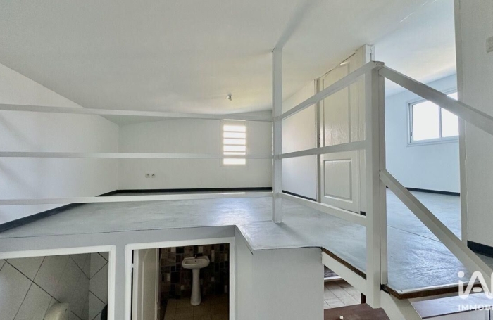 Location Fonds de commerce 183m&sup2; Le Tampon
