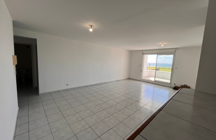 Vente Appartement 90m&sup2; 4 pièces Sainte Suzanne